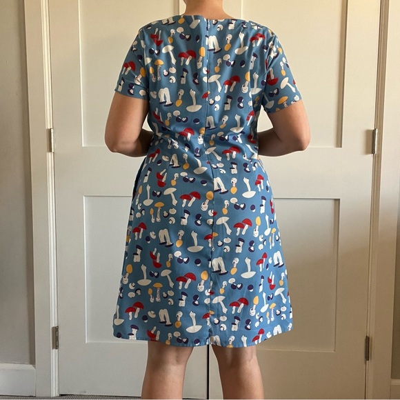 Sm wardrobe Blue Mushroom Print Midi Dress Size Large - Picture 4 of 9